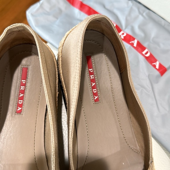 🔥 Prada shoes! Only used them once. Super clean inside and out! - Picture 3 of 16